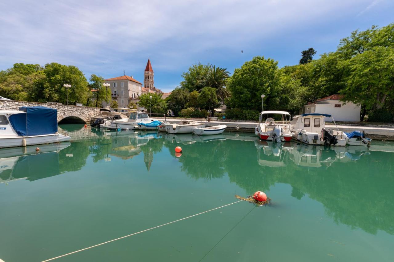 Old Bridge Trogir Hotel Exterior photo